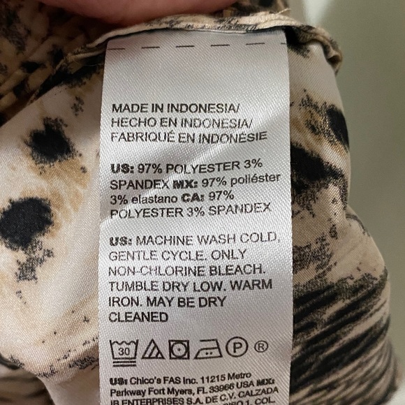 Chico’s Plus Size 3 Animal Print V-Neck Blouse - Picture 12 of 13